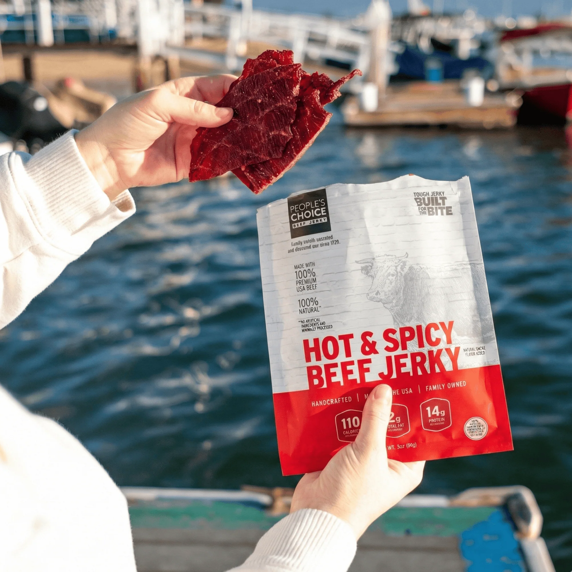 CLASSIC - HOT & SPICY BEEF JERKY - Image 5